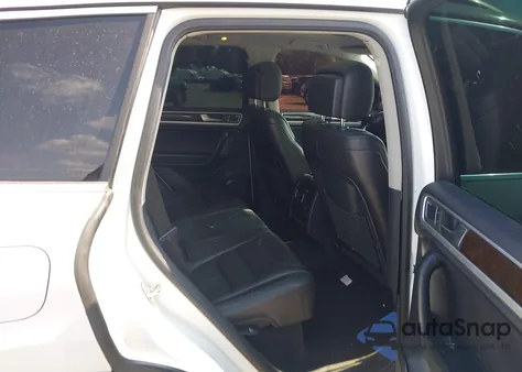 2014 Volkswagen Touareg 3.6L Executive из США, поврежденный, VIN WVGEF9BP2ED007823